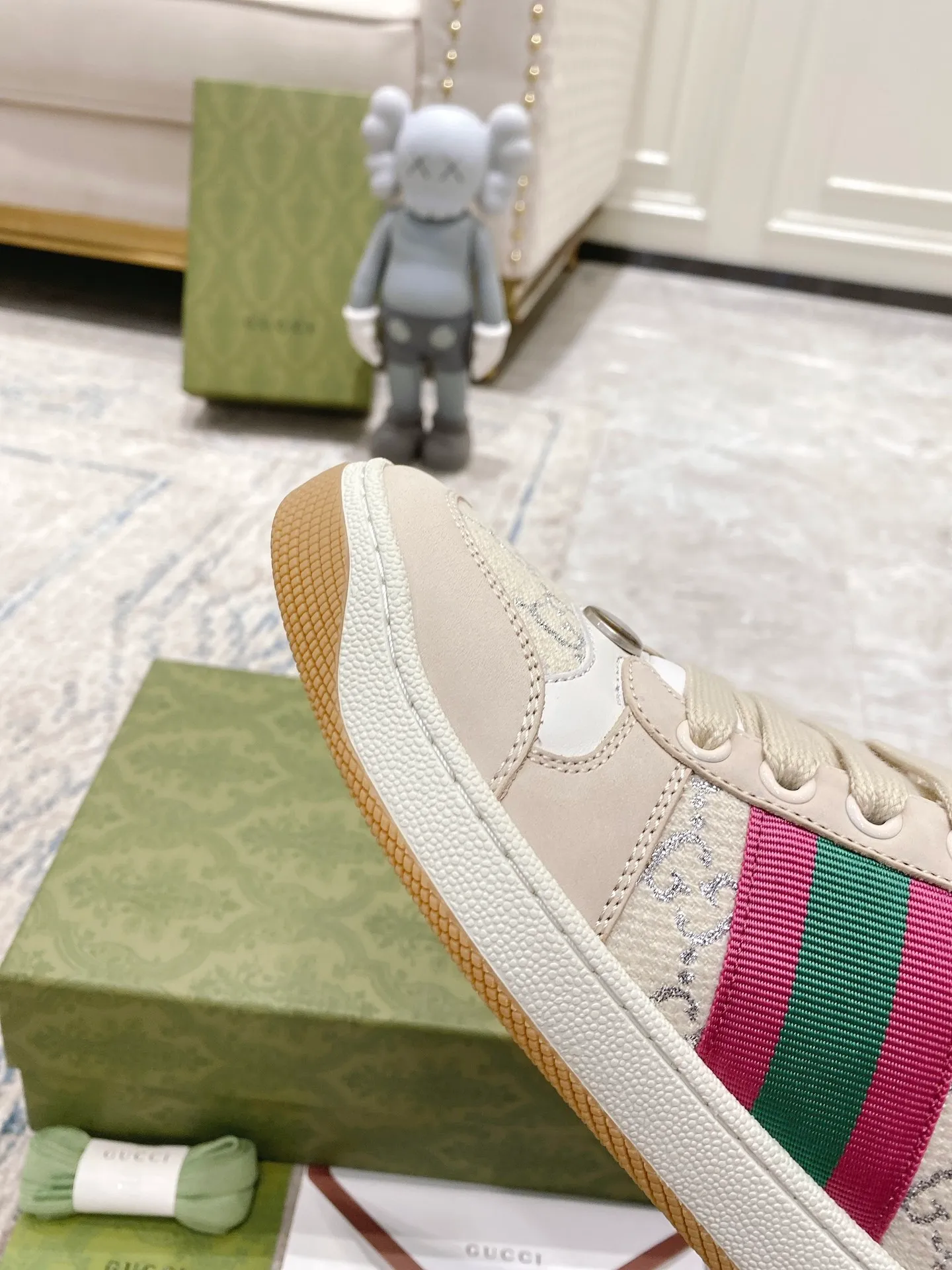 Gucci - Newly upgraded Gucci dirty shoes for couples 👫 2022 early spring new style... GG series distressed casual dirty shoes for the catwalk ⚠️⚠️ Original development and purchase level version... Metal double G crystal cylindrical logo... Gucci original pattern webbing... Exclusive color rubbed cowhide fabric, original terry cloth is delicate, soft and more comfortable and breathable, privately stamped two-color original TPU outsole (lower layer is wider, upper layer is narrower) Ready stock, matching packaging... 35-40/39-44 regular size 💰Female style 290 💰Male style 290